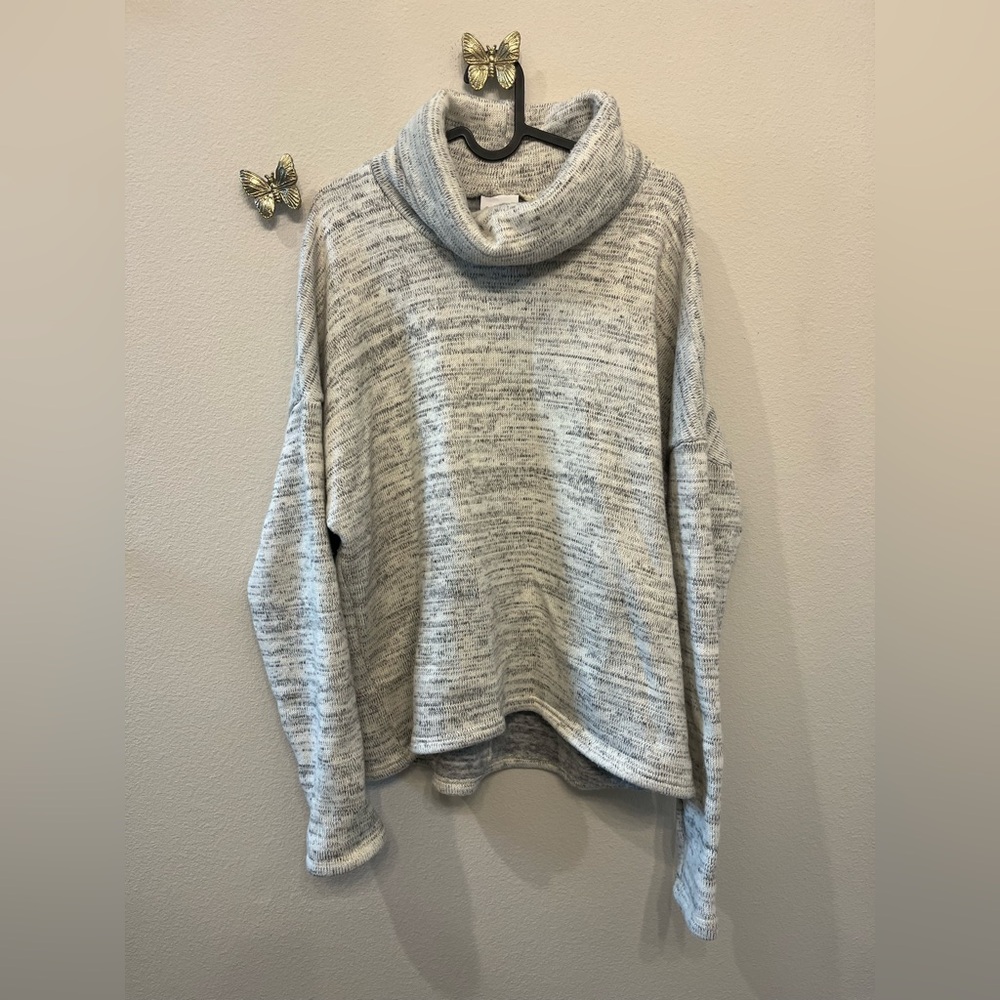 Columbia Women's Cowl Neck Sweater in Light Gray
